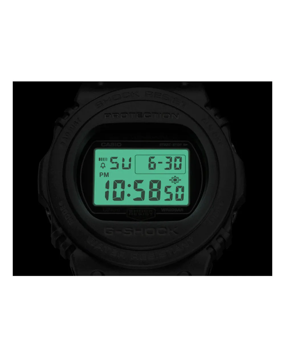 CASIO DW-5750E-1DR