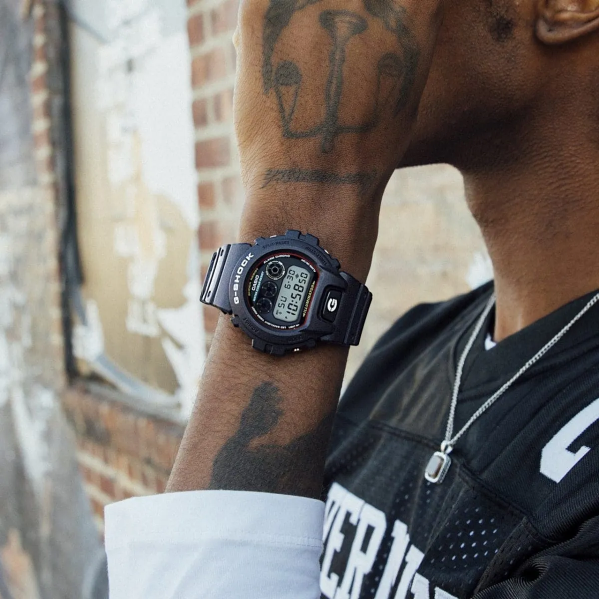 CASIO G-SHOCK DIGITAL BLACK AND RED WATCH DW-6900RL-1DR-P