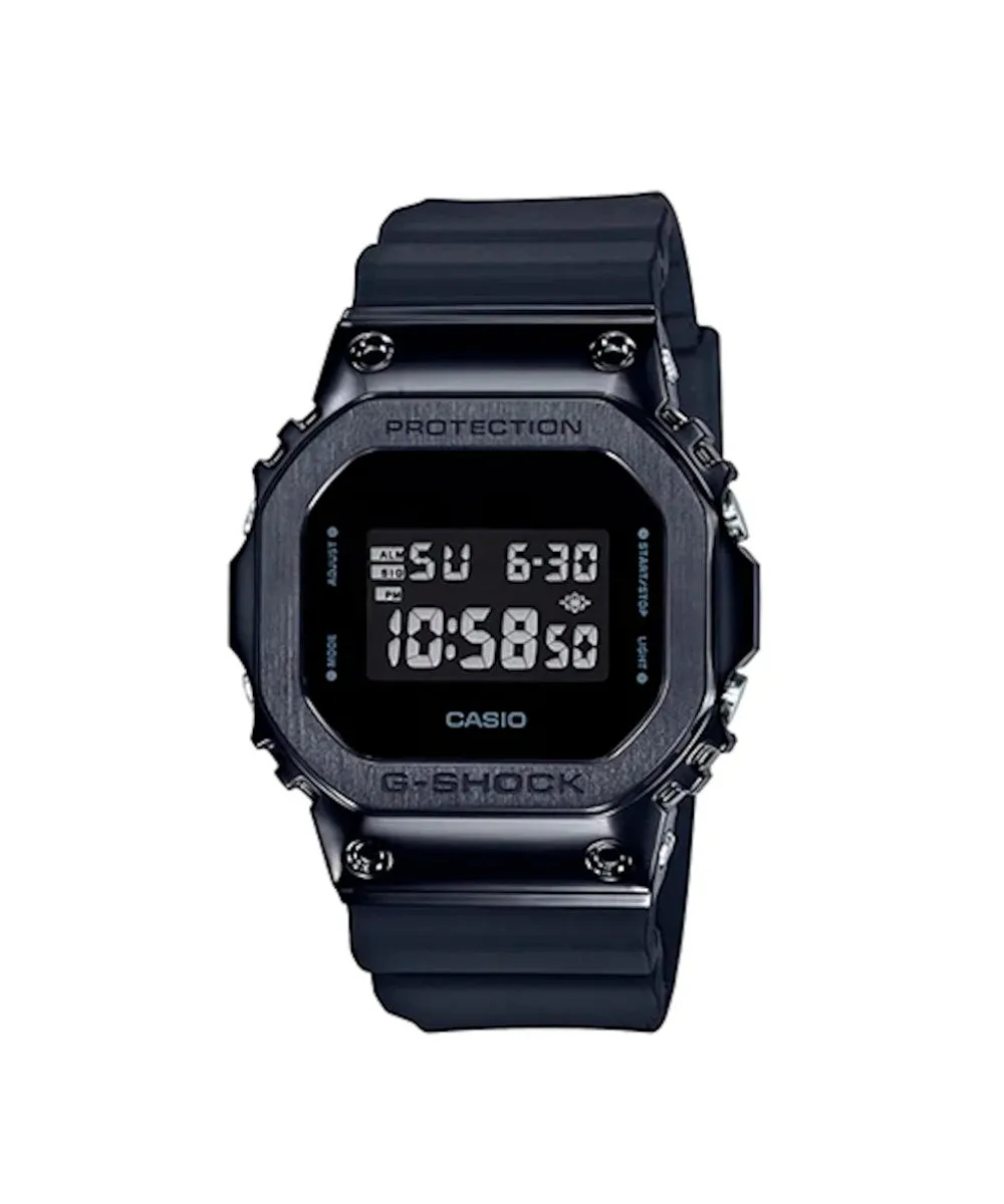 CASIO GM-5600B-1DR