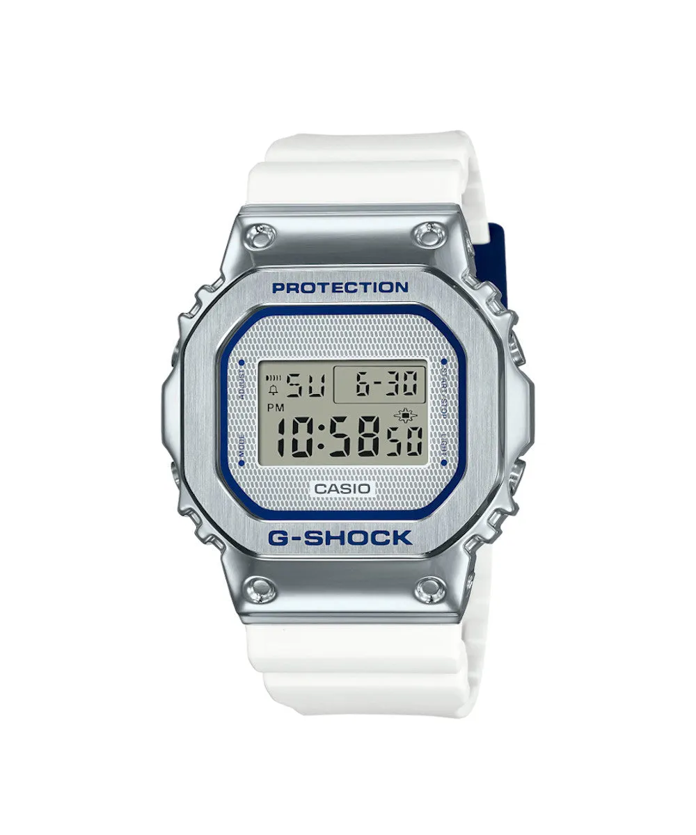 CASIO GM-5600LC-7DR