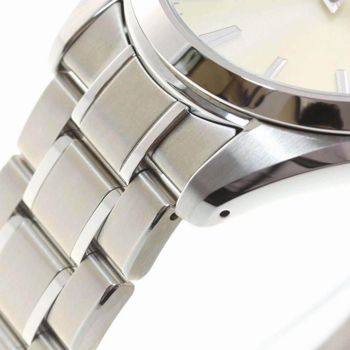GRAND SEIKO QUARTZ 40 MM MEN WATCH SBGV229