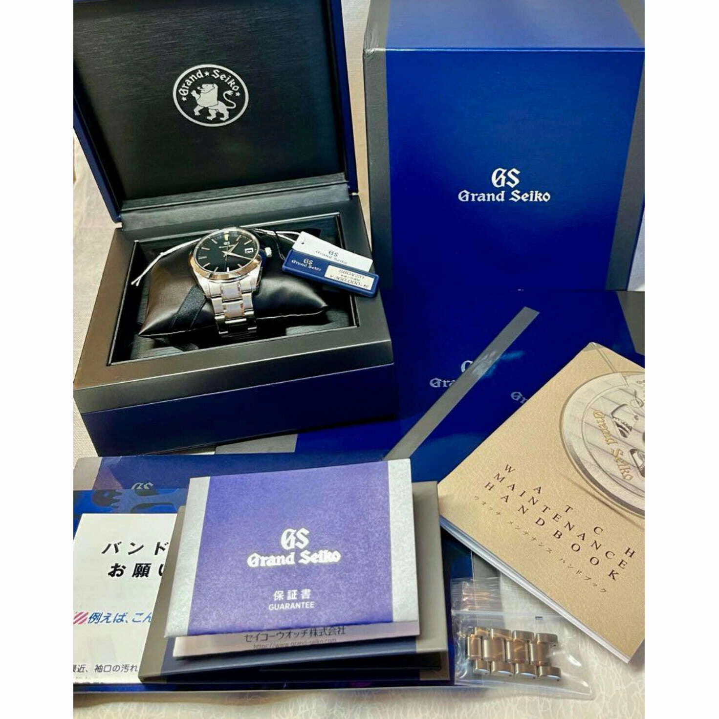 GRAND SEIKO QUARTZ 40 MM MEN WATCH SBGV231