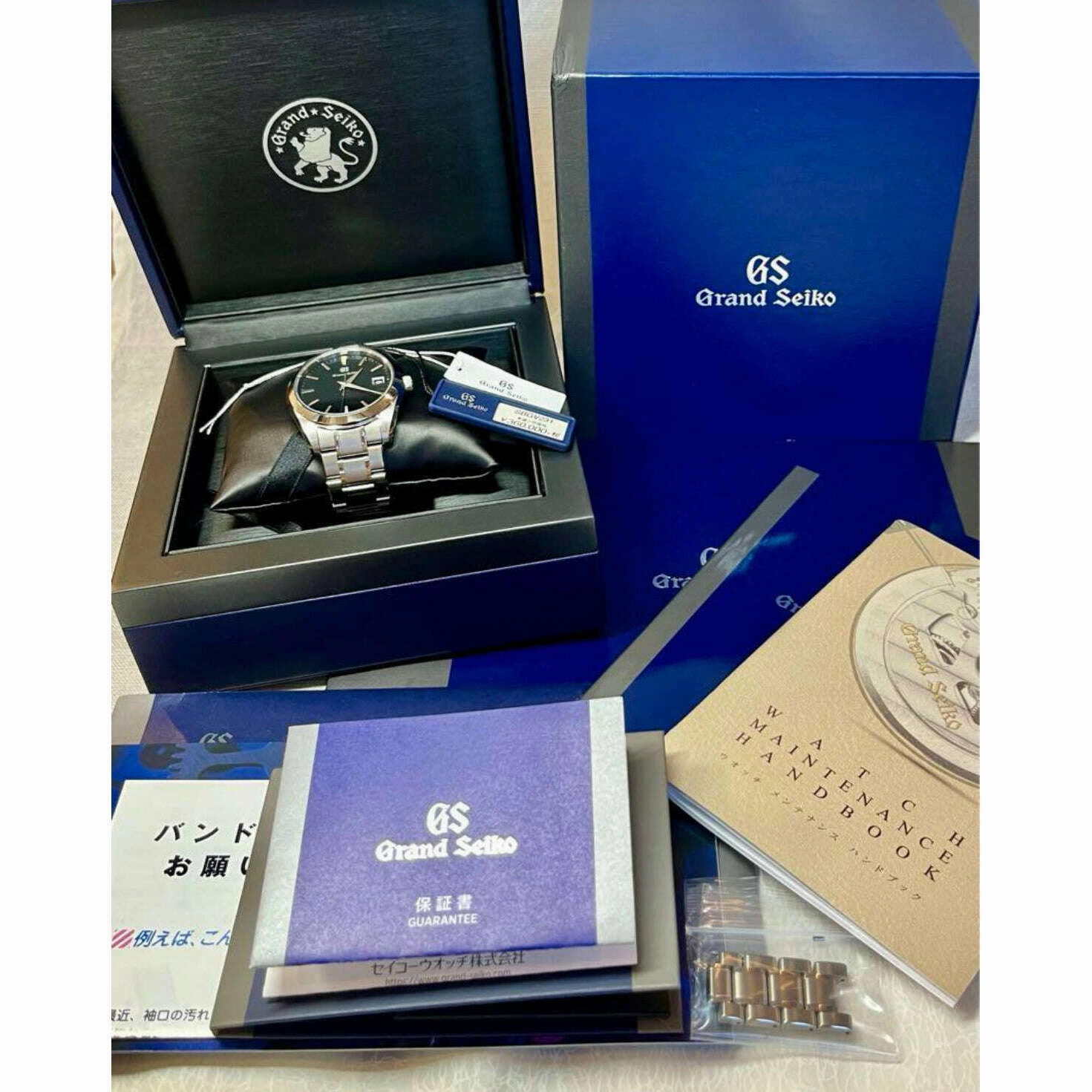 GRAND SEIKO QUARTZ 40 MM MEN WATCH SBGV231