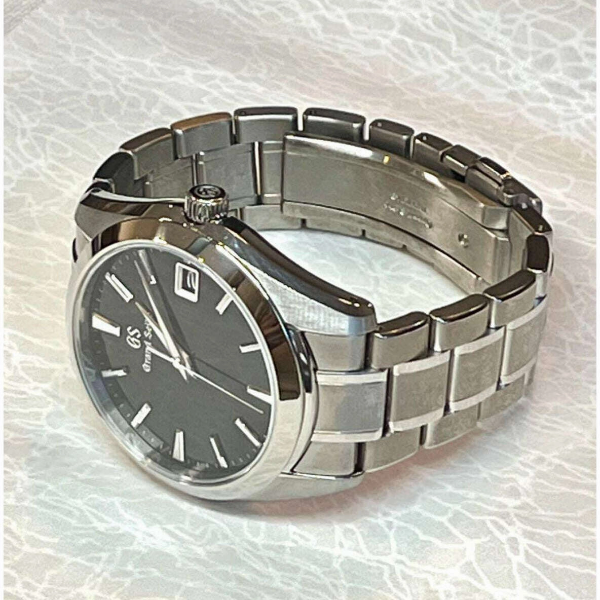 GRAND SEIKO QUARTZ 40 MM MEN WATCH SBGV231