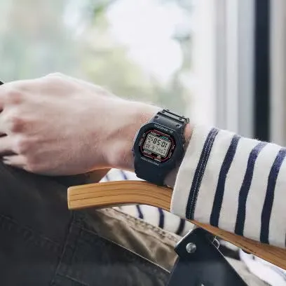 MEN'S DIGITAL WATCH (DW-5600RL-1)