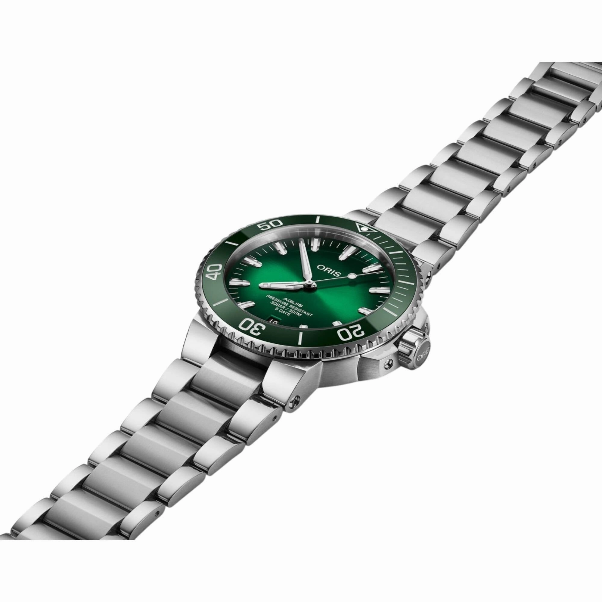 Oris Men's Watch - Aquis Automatic Green Dial Steel | 01 400 7763 4157-07 8 24 09PEB