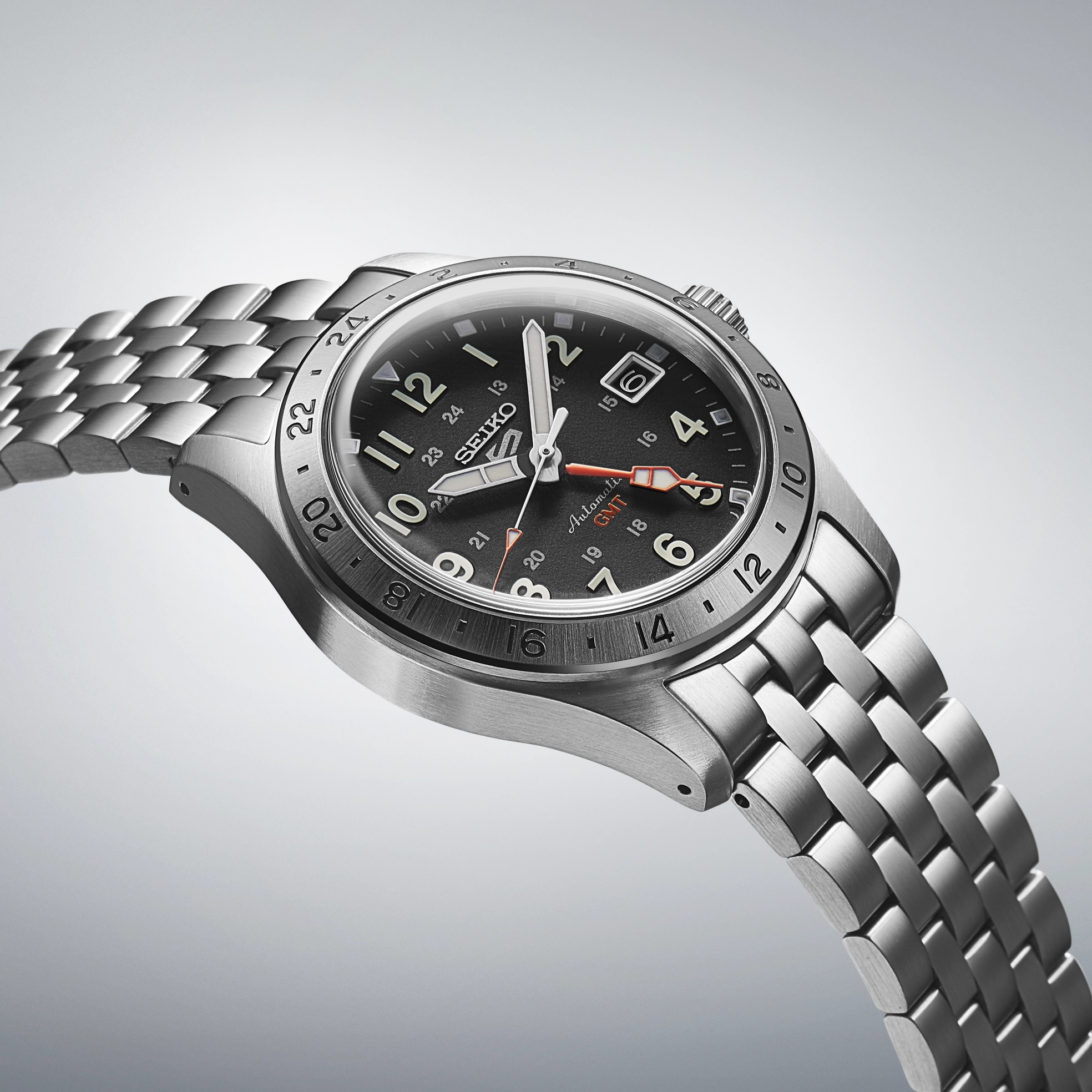 Seiko 5 Sports Field Gmt SSK023