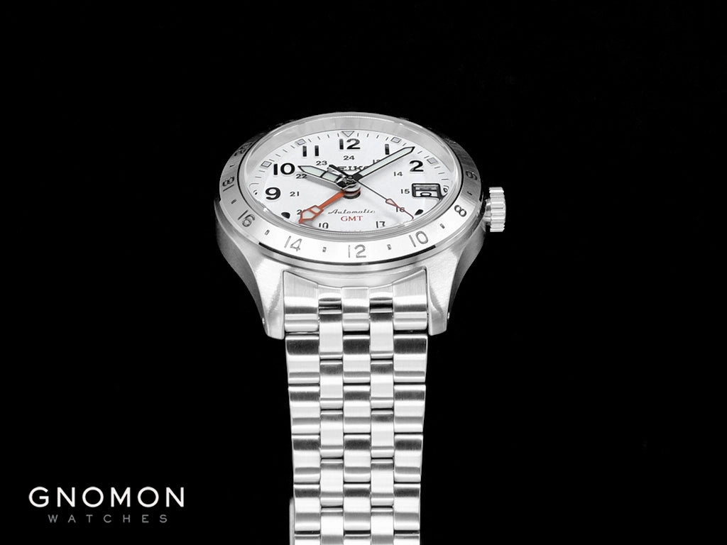 Seiko 5 Sports Field Sports Style GMT White Ref. SBSC009