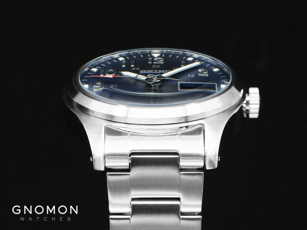 Seiko 5 Sports Sports Style Field Collection Blue Ref. SBSA113