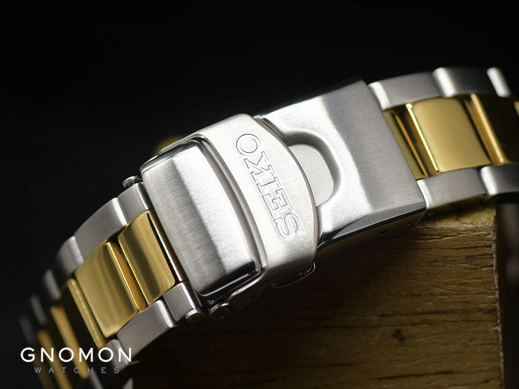Seiko 5 Sports Sports Style Yellow Gold 40 Ref. SBSA050